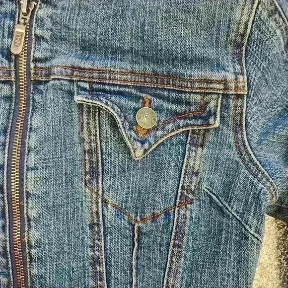 DENVER HAYES LIGHT WASH  DENIM JEAN JACKET SIZE SMALL - Picture 2 of 7